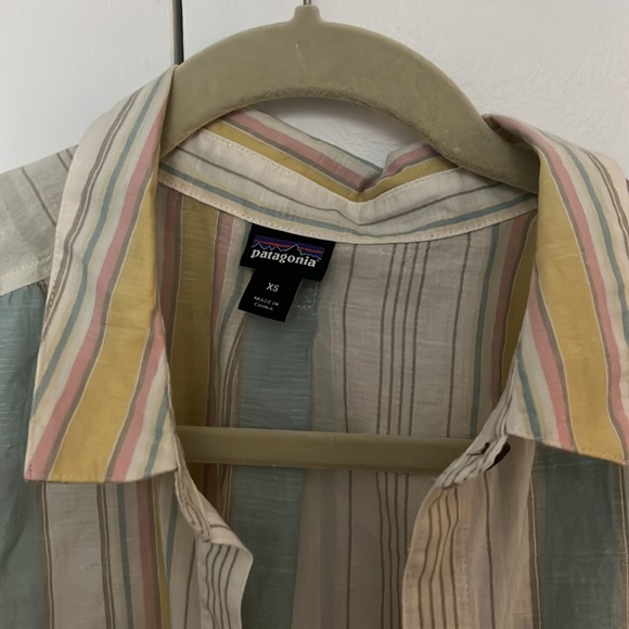 Patagonia lightweight button-down shirt. - Picture 2 of 3